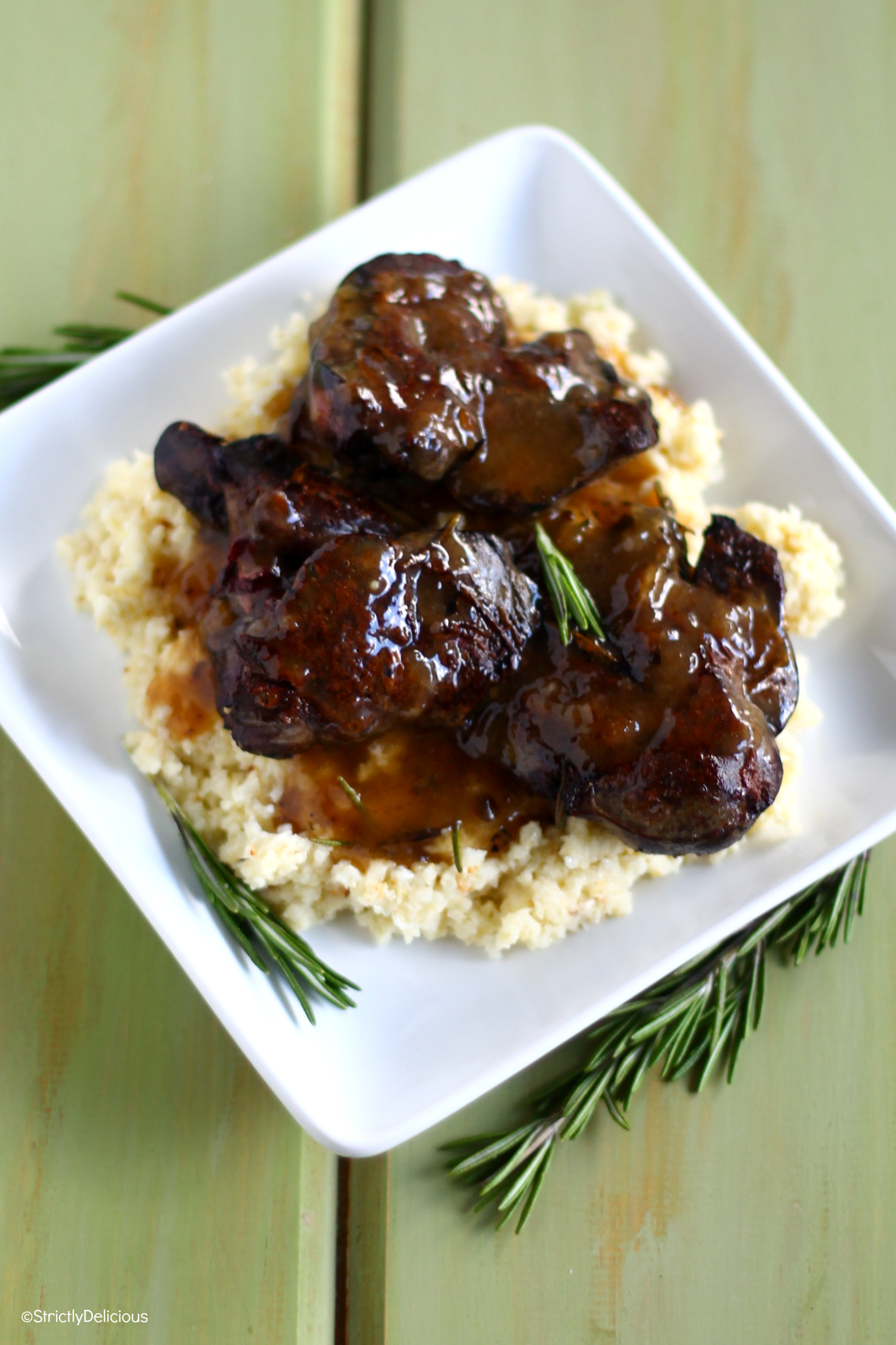 How to Cook Chicken Liver: Crispy Chicken Livers with Rosemary Gravy ...